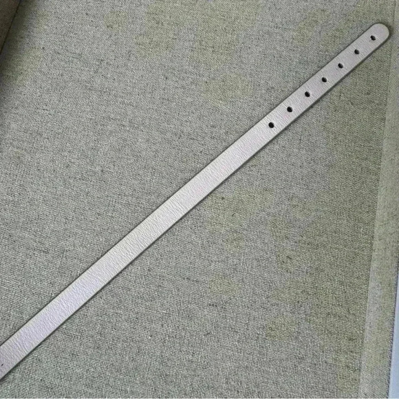 Stella & Dot Signature Engravable Leather Wrap Bracelet - Picture 9 of 11